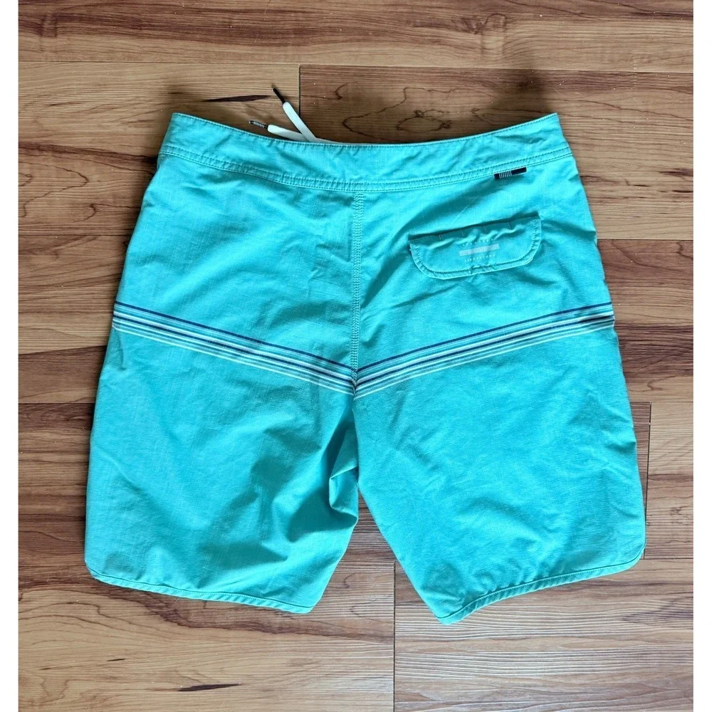 Vissla Men's Board Shorts‎ Swim Trunks 32 Aqua Blue Striped Casual